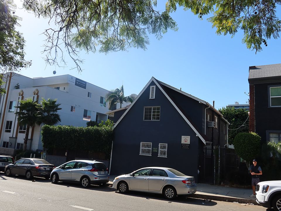 1st image of 1769 N Gower St #1775