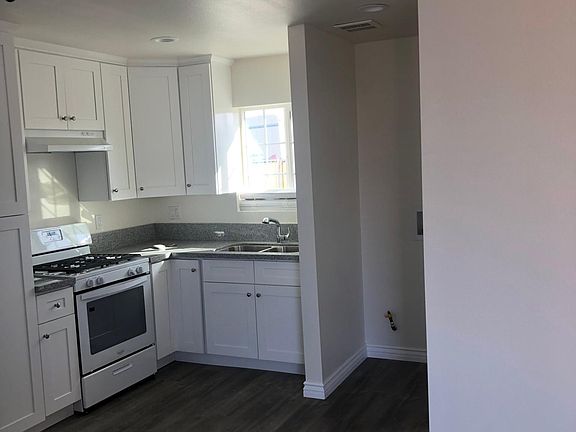 4th image of 12627 6th St #B