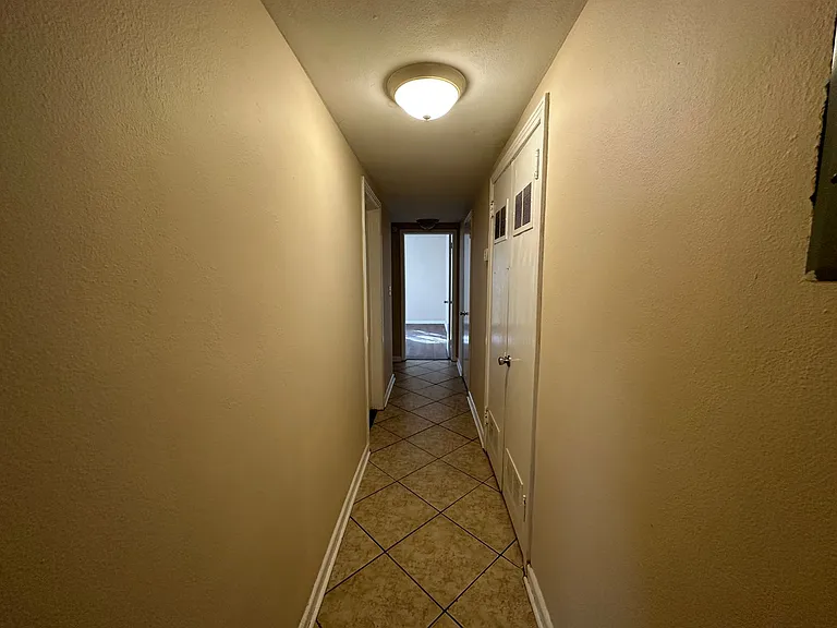 3018 Oak St — Photo 10