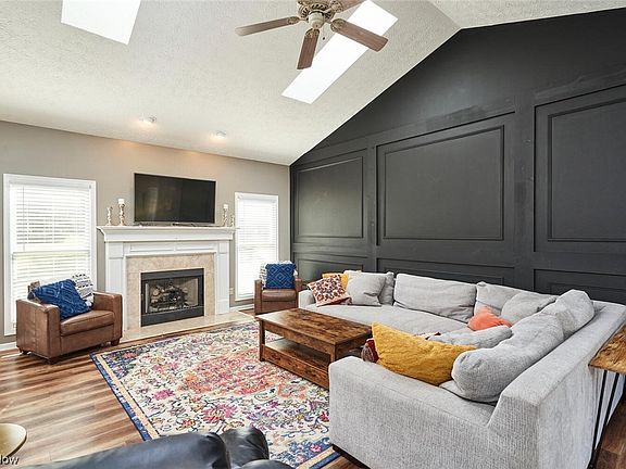 5th image of 4049 Glenrich Cir
