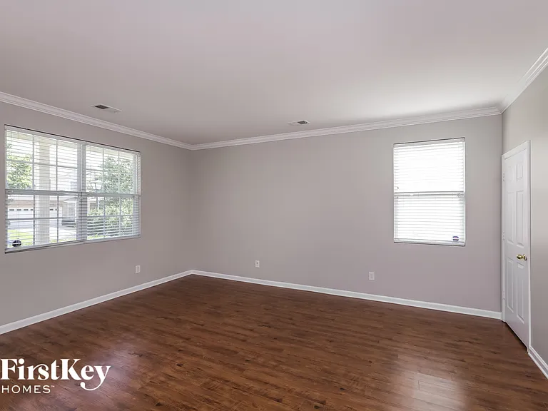 7347 Lamplighter Close Dr — Photo 3