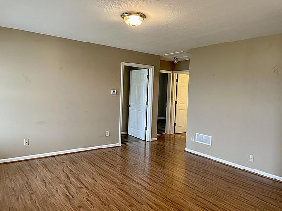 4th image of 96 Dan Turner Ave