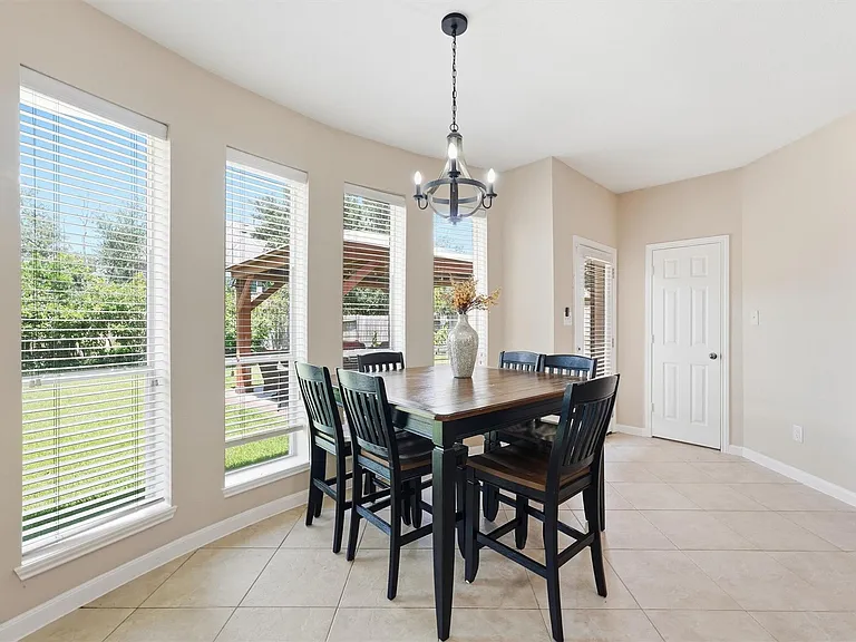 5507 Opal Cove Ct — Photo 14