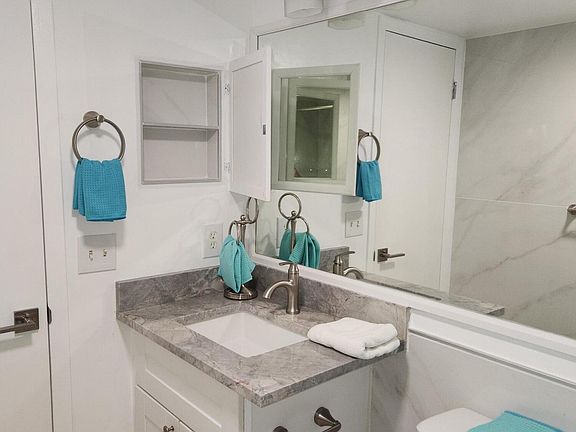 5th image of 106 Suffolk C