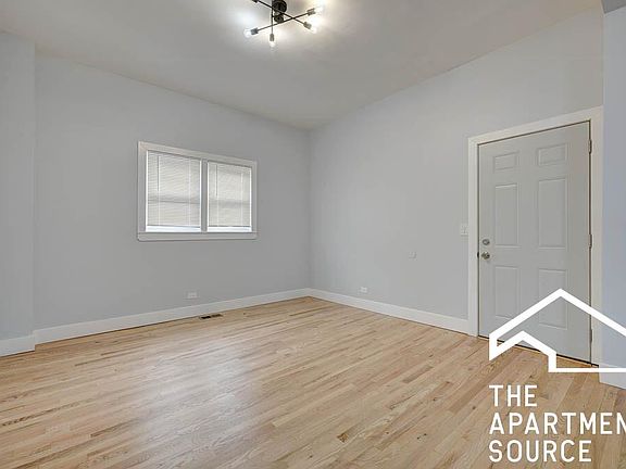 5th image of 930 N Richmond St #2A