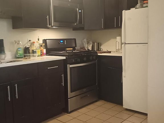 4th image of 803 Dickinson St Floor 2