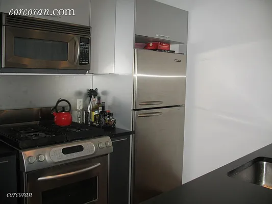 Rented by Corcoran | media 14