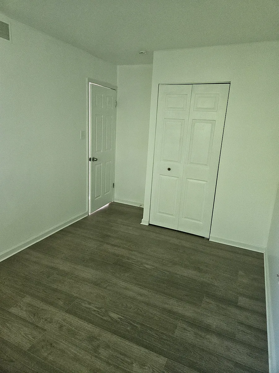 Building Photo - 152 Channing Dr