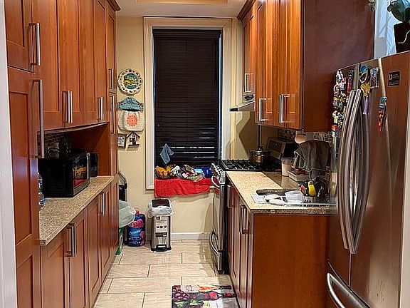 5th image of 758 Brady Ave APT 112