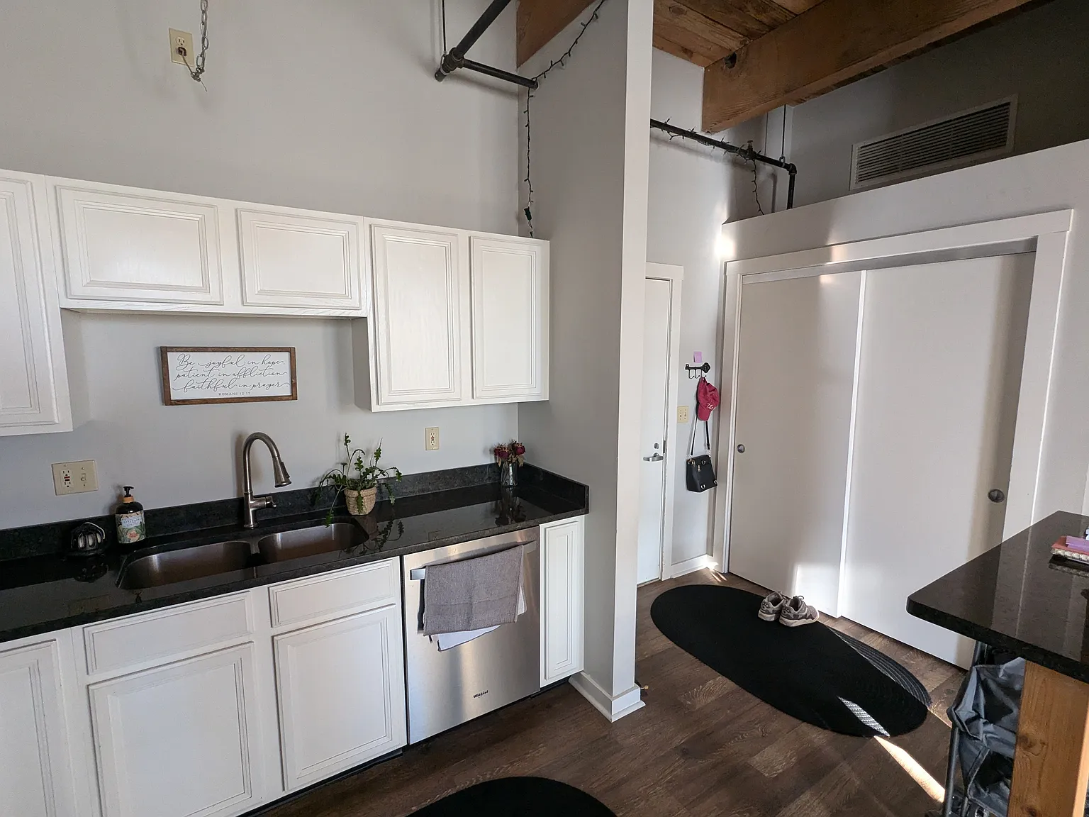 1 bed, 701 sqft, $1,725 — Photo 2