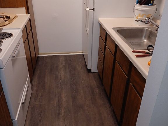 4th image of 217 S Oak St #4