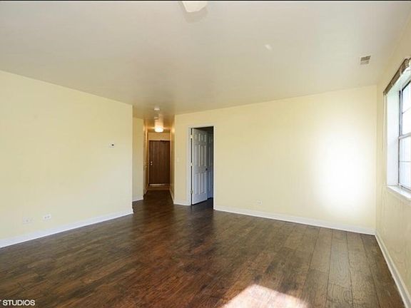 3rd image of 549 E Shagbark Ln #F