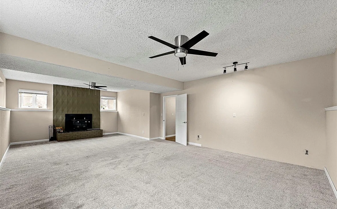 2 bed, 2480 sqft, $1,900 — Photo 2