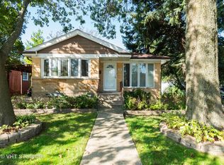 728 N Dee Rd, Park Ridge, IL 60068