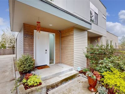 9702 35th Avenue NE, Seattle, WA, 98115