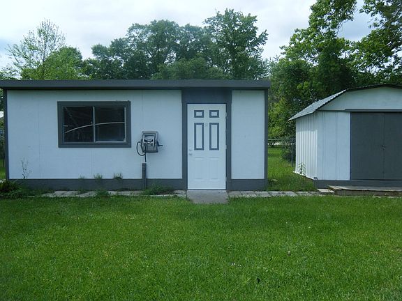 3rd image of 713 Roberta Dr