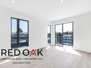 12442 1/2 Chandler Blvd #501, Valley Village, CA 91607