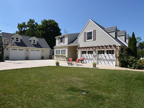 2nd image of 5601 Lake Mendota Dr