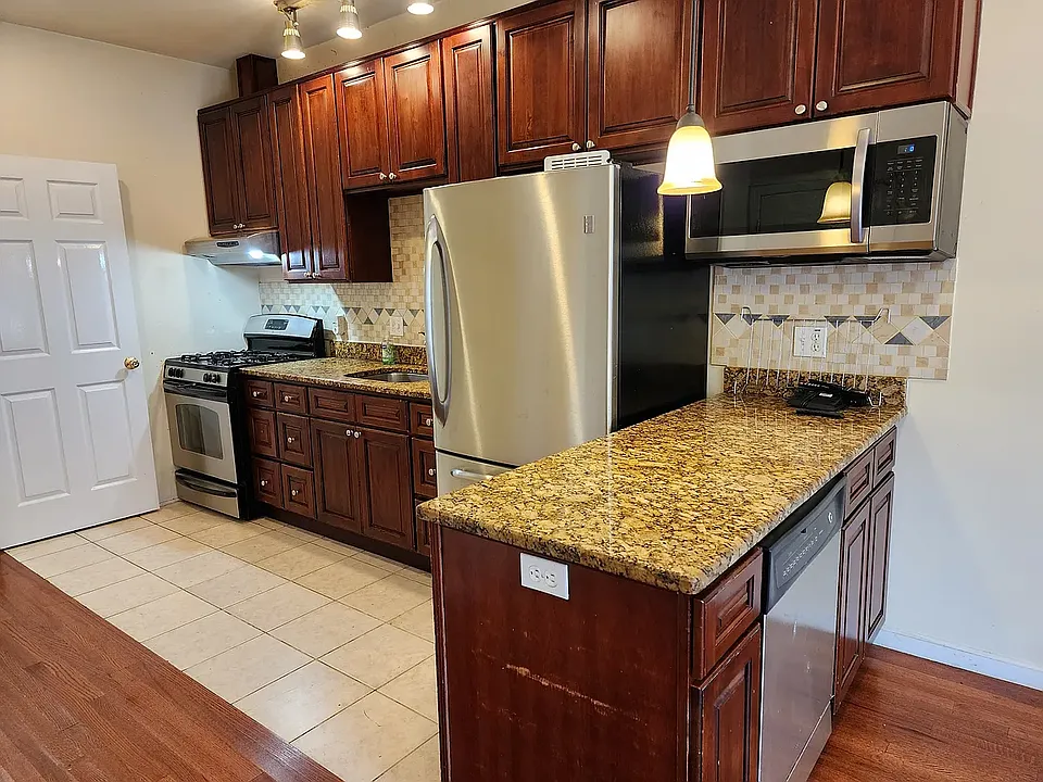 141 Beacon Ave #1