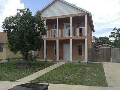 2nd image of 3409 Pinewood Ave