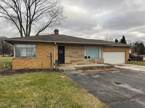 7219 Pearl Rd, Middleburg Heights, OH 44130