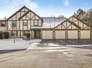 360 Essex Ct #3A, Wood Dale, IL 60191