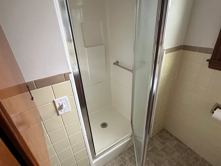 2 Villa Ave — Photo 8