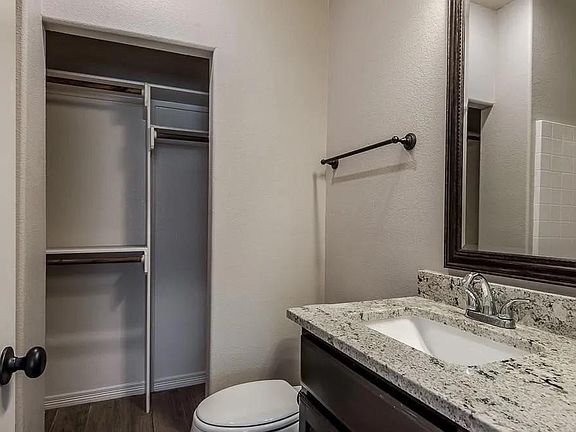 4th image of 515 Cooner St Unit B