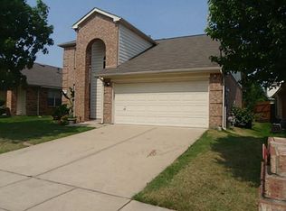 11904 Hickory Cir, Fort Worth, TX 76244