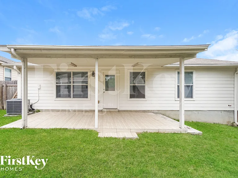 1010 Magnolia Bnd — Photo 15