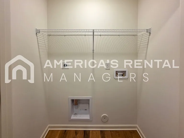 9314 Parkway Gardens Loop — Photo 31