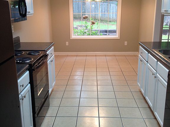 5th image of 169 Greencastle Dr