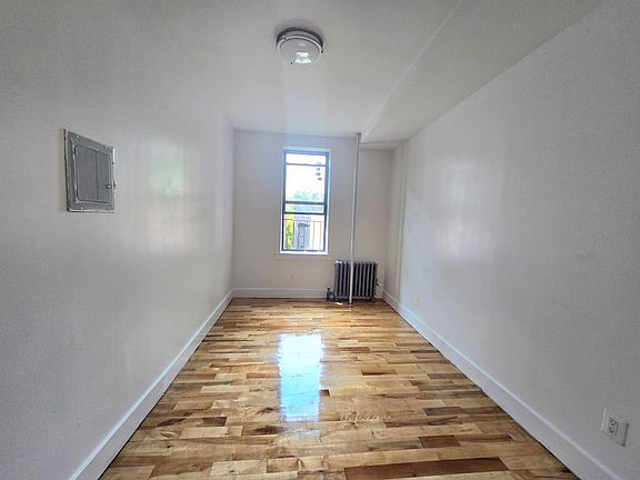 4th image of 18 E 21st St APT E5