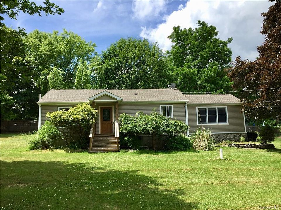 1st image of 223 Orchard Dr