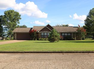 6040 Meadowside Ln, Tulsa, OK 74131