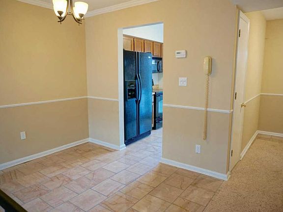 5th image of 2824 Chateau Cir