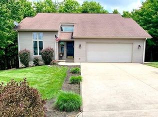 167 Scenic Dr, Coal City, WV 25823