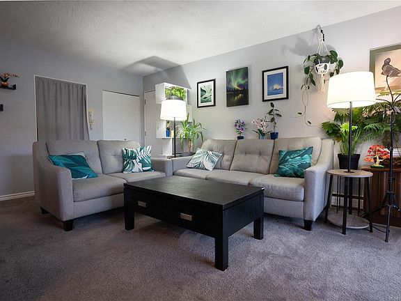 2nd image of 352 Burnside Rd W