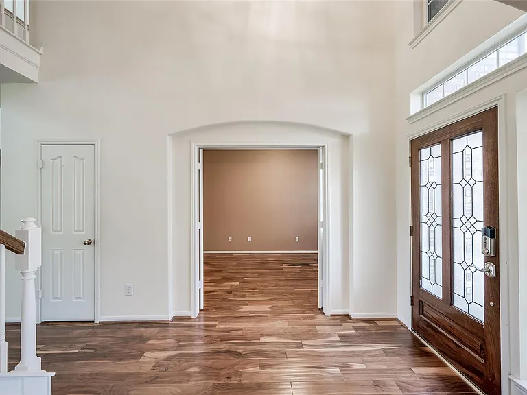 3402 Caloway Ct — Photo 6