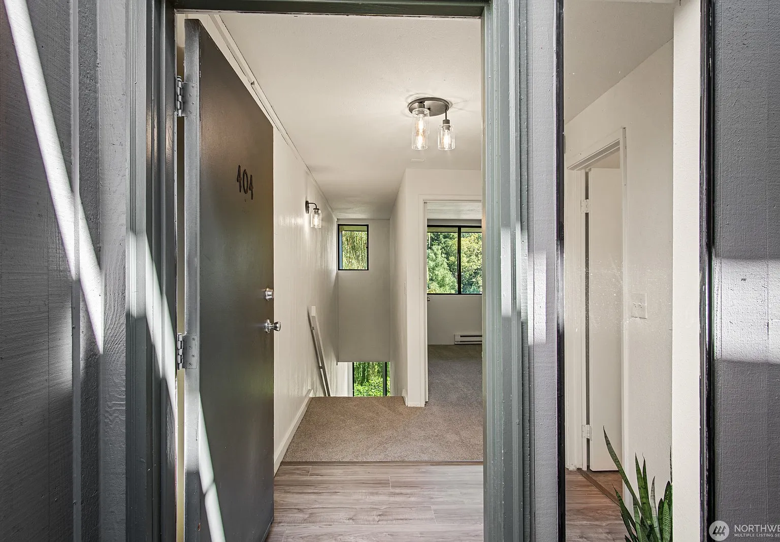 1 bed, 757 sqft, $2,300 — Photo 2