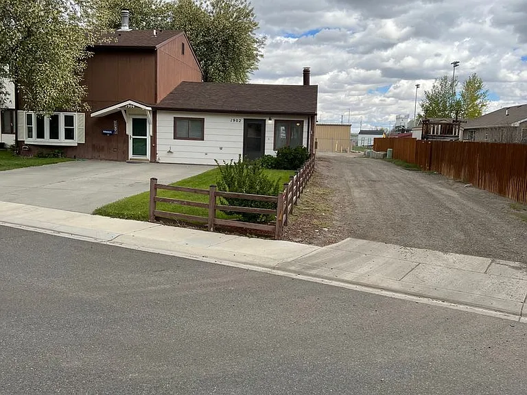 1902 Prairie Rd — Photo 37