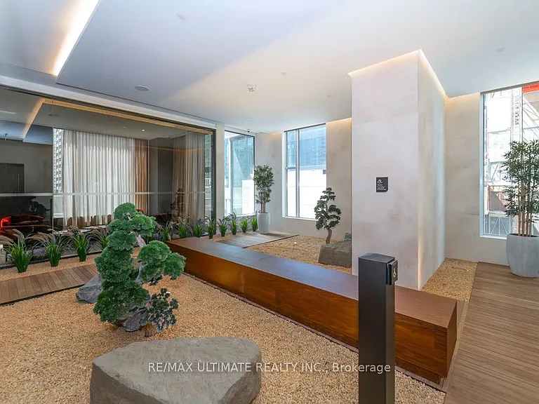 11 Yorkville Ave #1902 — Photo 26