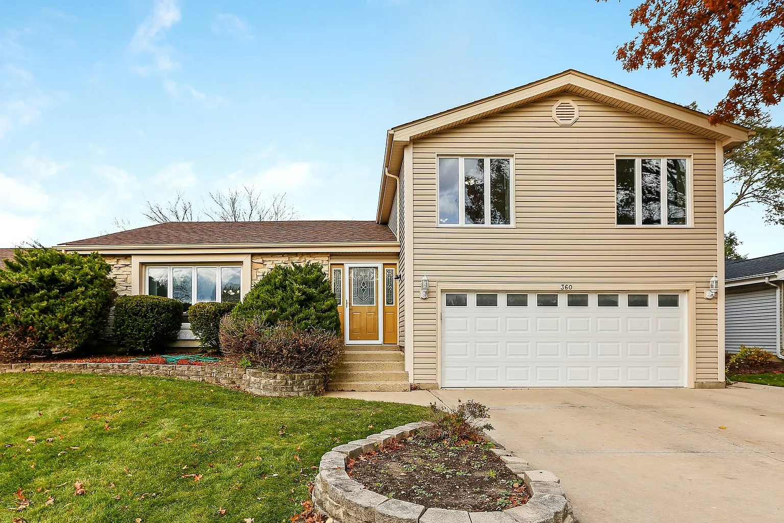 360 Loveland Dr photo 1