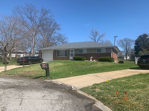 2nd image of 10605 Knollside Cir