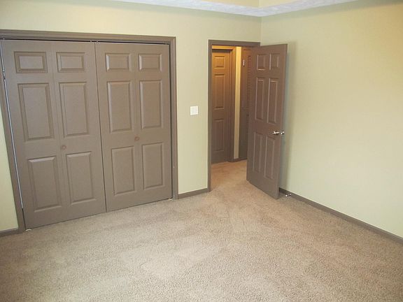 5th image of 4405 S 27th St #F13
