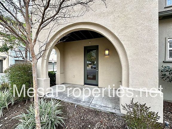4th image of 12368 Claredon Dr Unit 6