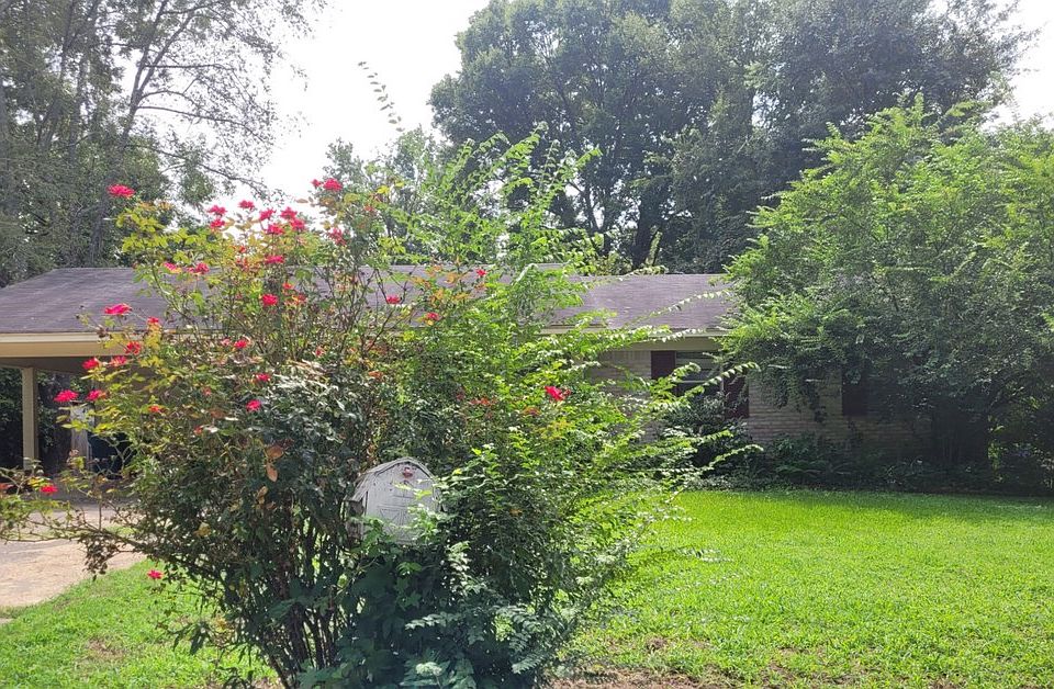 1st image of 8009 Edwina Dr