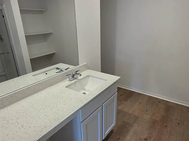 782 Gussy Ln — Photo 11