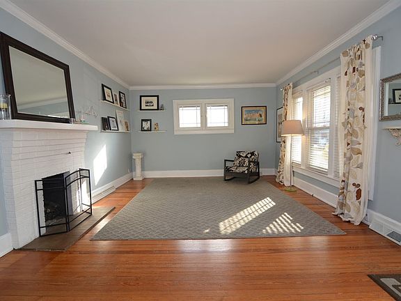5th image of 618 Bennighof Ave