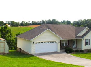 138 Henley St, Tazewell, TN 37879